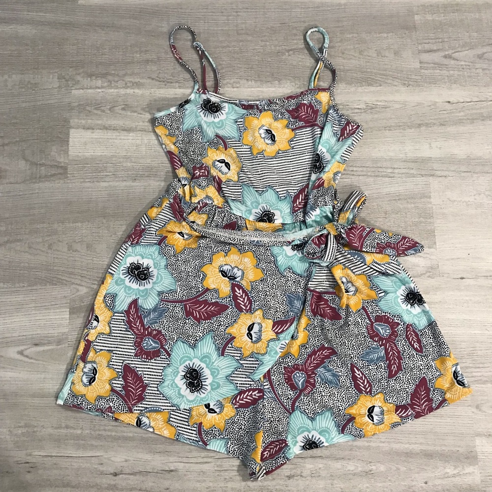 Romper - Picture 4 of 5